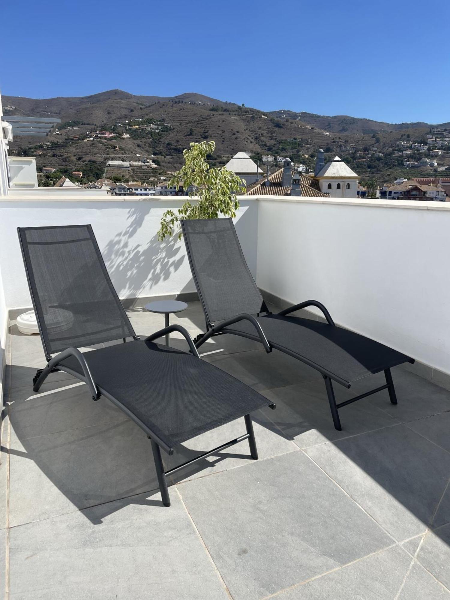 Sunny Penthouse Beach Apartment With Panoramic Views Almuñécar Esterno foto